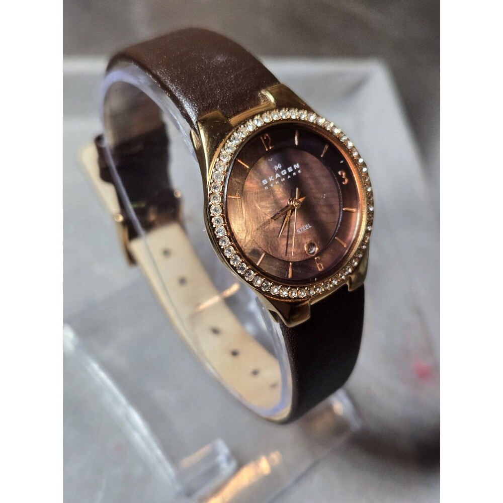 Skagen Denmark 630SRLD1 Ladies' Irridescent Purple Watch. New Battery